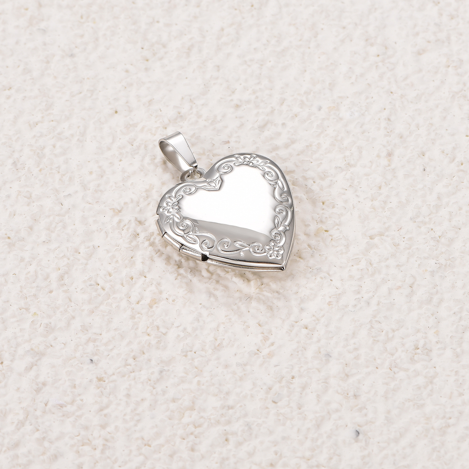 3 pendentifs en argent