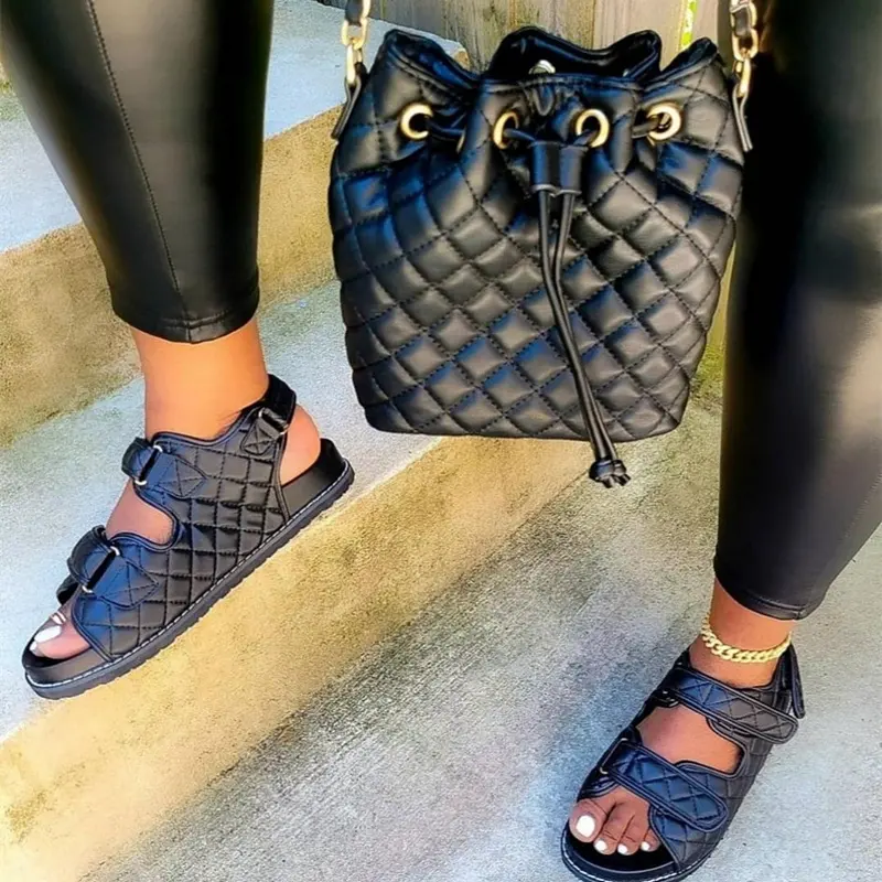 Conjunto de sandálias e bolsas, conjunto de sandálias femininas famosas de pele de carneiro