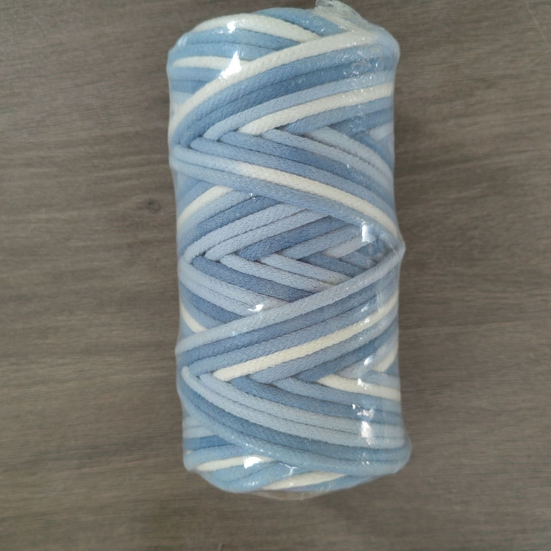 8 azul