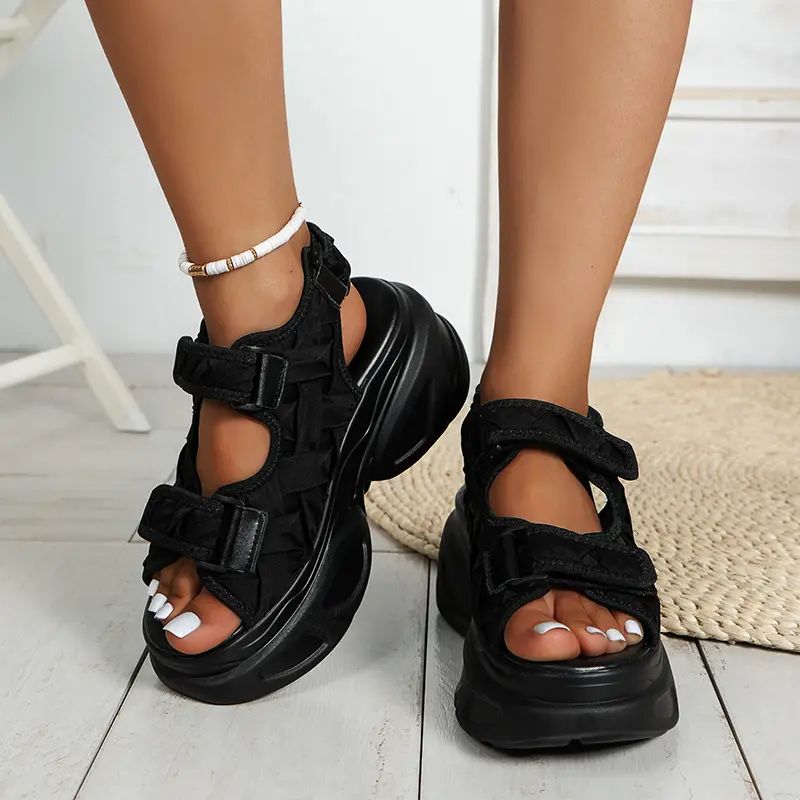 Sandalias de suela gruesa de gran tamaño para mujer, sandalias de playa informales de nueva moda, zapatillas bonitas para mujer