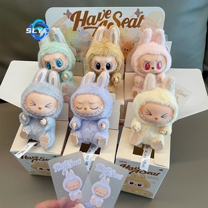 Monsters Labubu 2.0 serisi PVC oyuncak orijinal sevimli koltuk kolye bebek Macaron yüz sırt çantası ve gizem kutuları ile parti için - Product Image 1