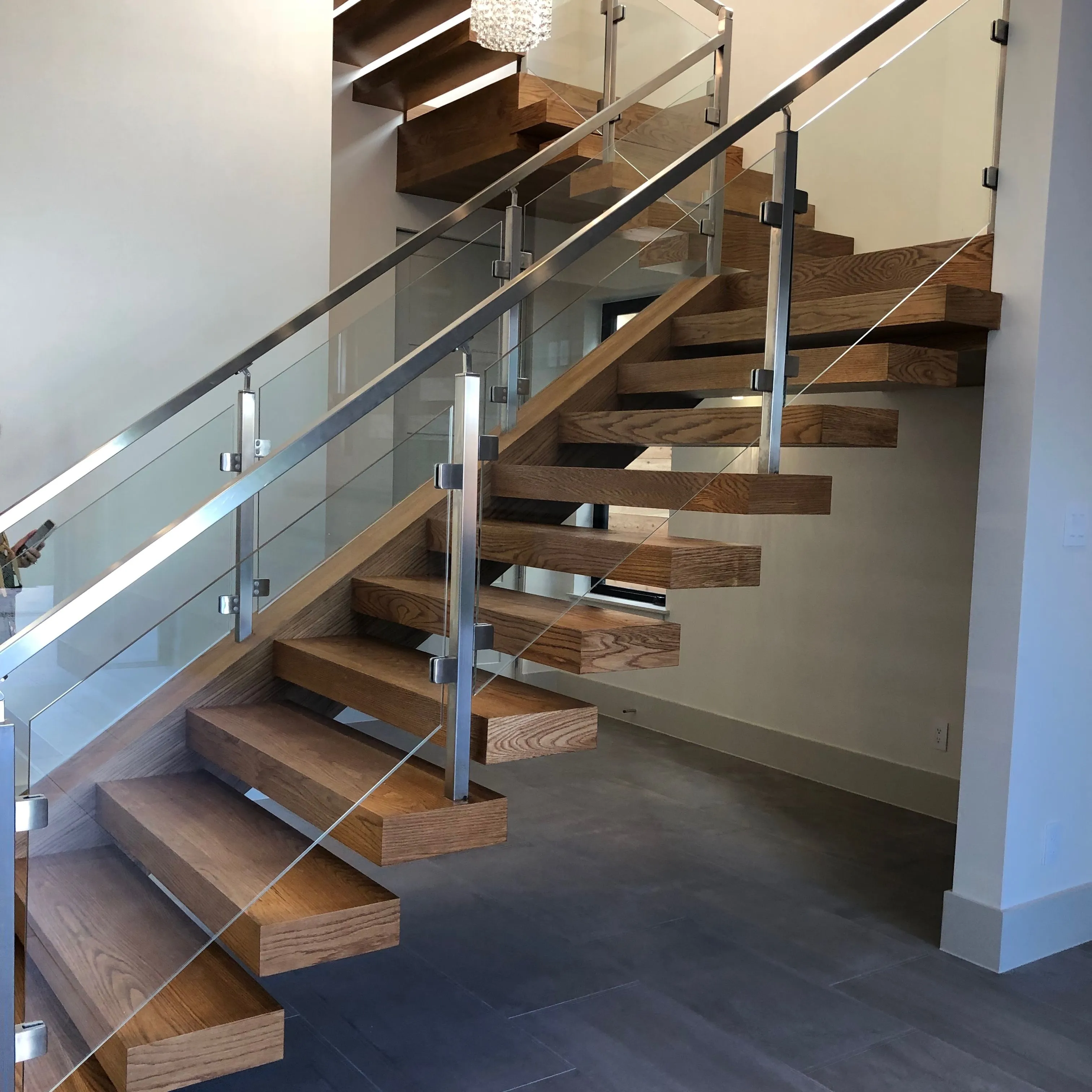 Manufacturers supply high quality residential indoor stainless steel balustrade&handrail balcony metal staircase railing