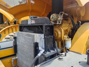 Second-hand XCM-G Crawler Loader Meeting National IV <strong>Standards</strong>, with a 12.5-ton Load Capacity and <strong>an</strong> Engine Power of 132KW. - Product Image 5