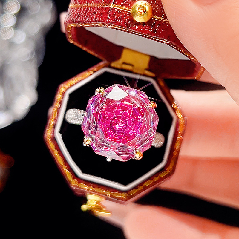 Bague rouge rosé de taille ajustable