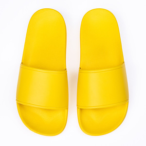 Benutzer definiertes Logo Klassisches <span class=keywords><strong>Design</strong></span> Solide Indoor PVC Slide Slippers Sandalen mit weicher Sohle Sommersaison Großhandel