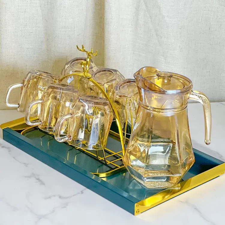 Logo personalizzato 1.4 litri elegante ambra a forma di diamante bollitore brocca d'acqua set di bicchieri Set di brocche in vetro per tè freddo filtro per acqua brocca per acqua