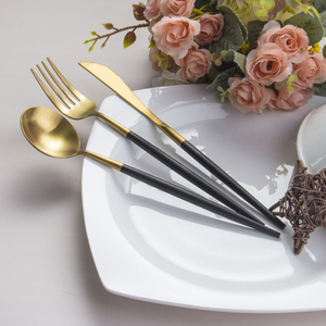 工厂专业定制细柄双色哑光结婚餐具黑金餐具套装 - Product Image 4