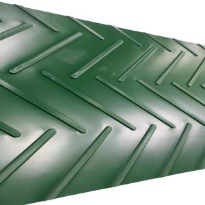 Cinta transportadora superior rugosa de Pvc verde para procesamiento de madera y clasificación de frutas y manejo de granos - Product Image 1