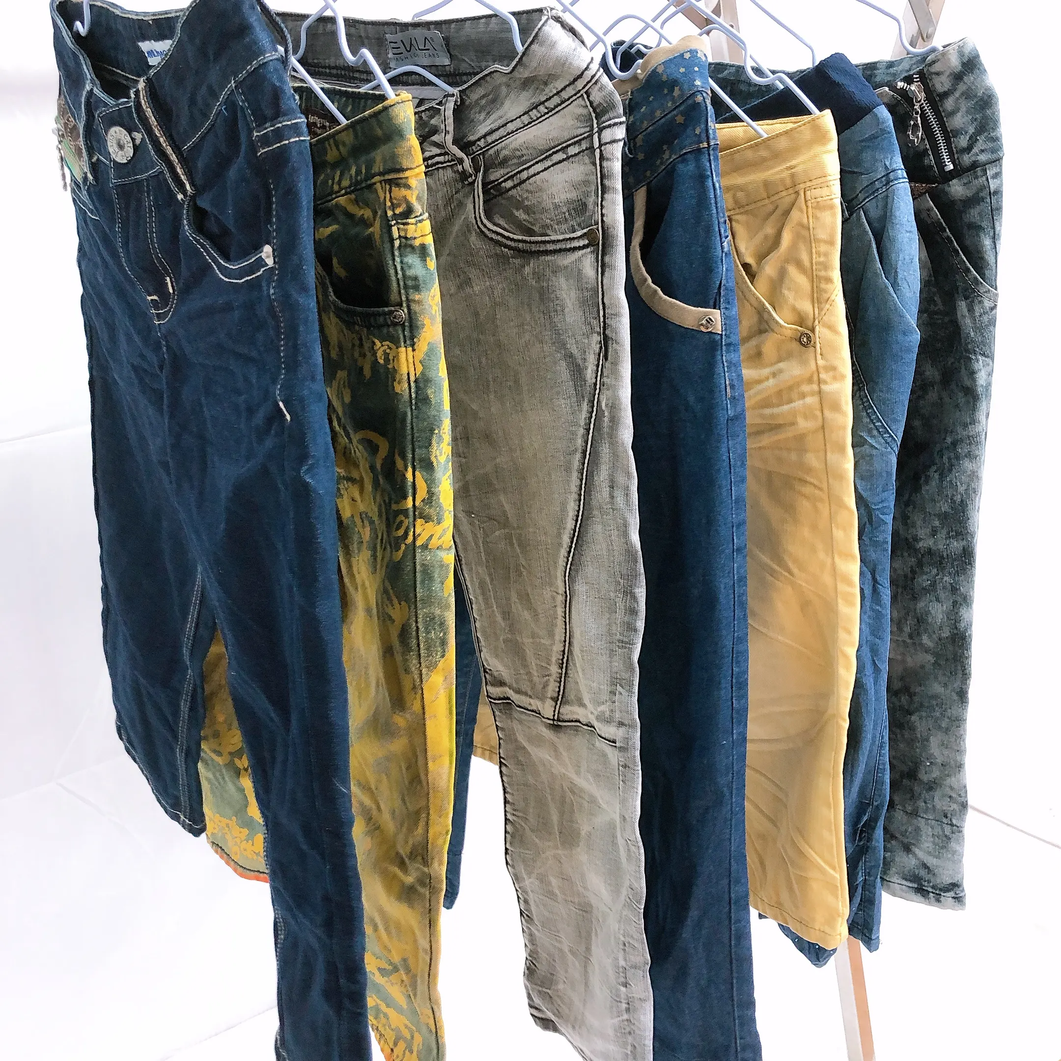 Usado calças de brim das senhoras usadas cor escura calças jeans atacado roupas usadas