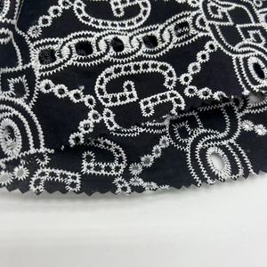 全棉刺绣经典黑色刺绣复杂图案用于桌布 - Product Image 5