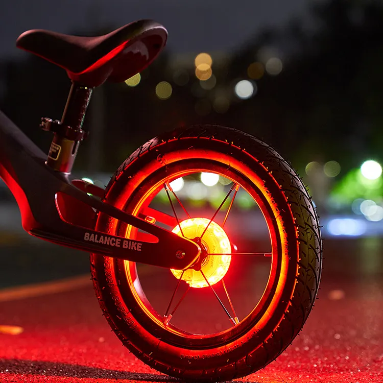 Actualizar accesorios de bicicleta de montaña luces de rueda de bicicleta recargables Hub luces de neumático lámpara de radios con sensor de luz