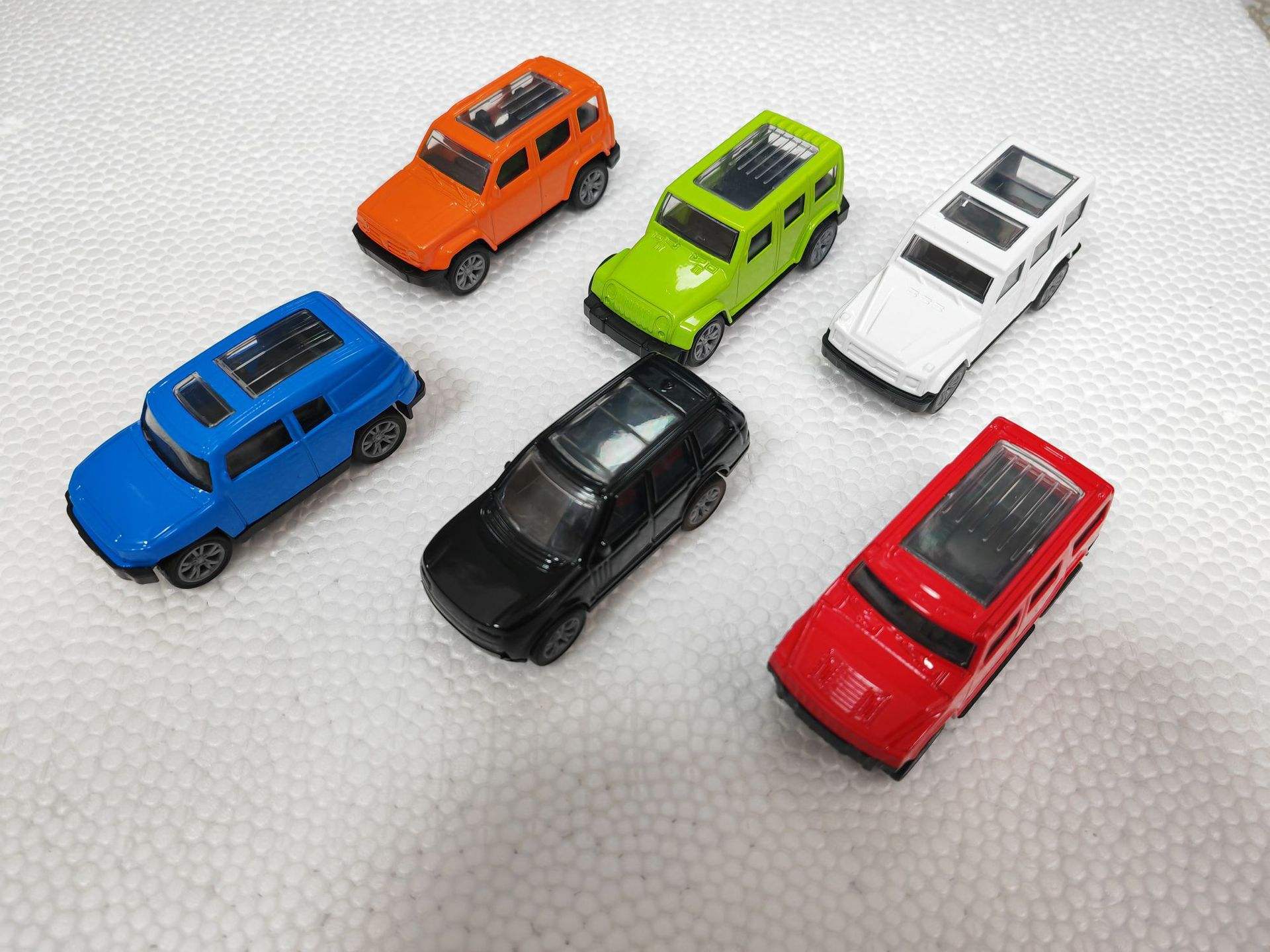 Off-road vehicle series with return force