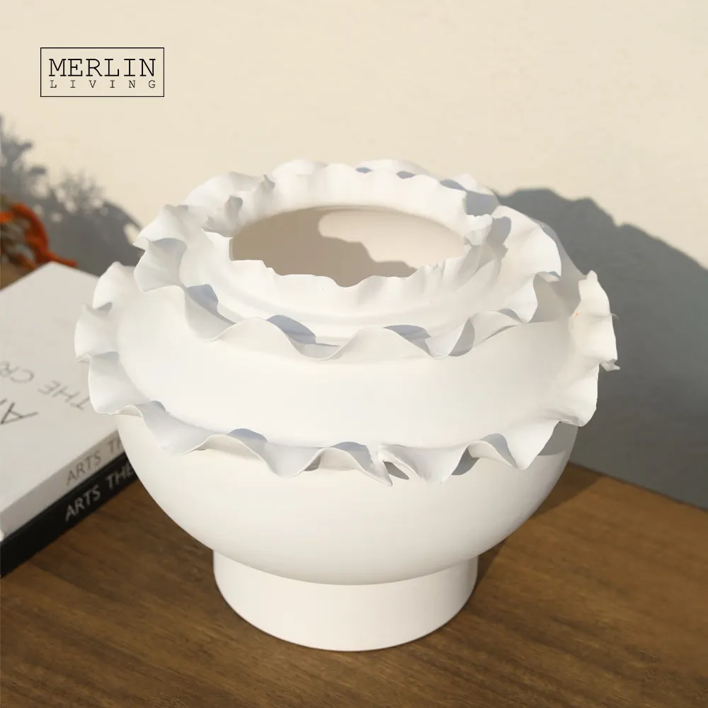 Merlin vas buatan tangan hidup vas bunga kelopak vas putih Nordik dekorasi rumah vas pernikahan Chaozhou keramik pabrik grosir kustom