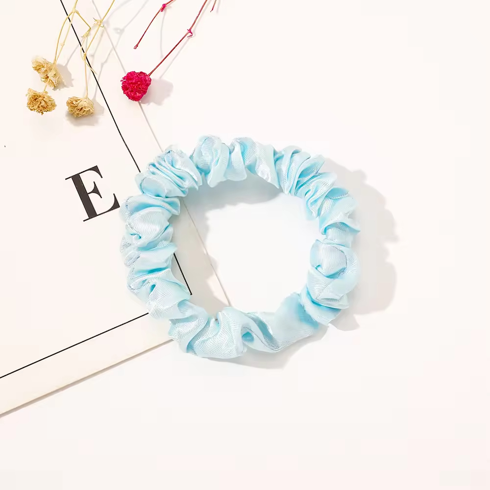 สีฟ้า