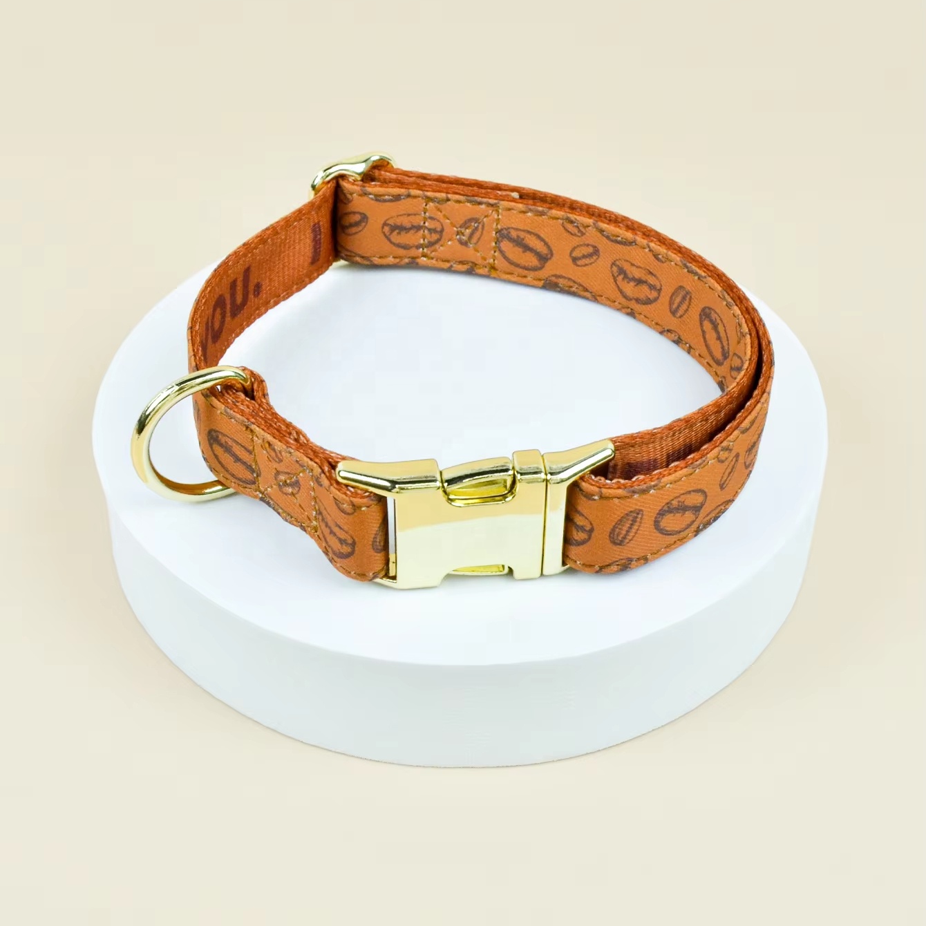 Collar de granos de café