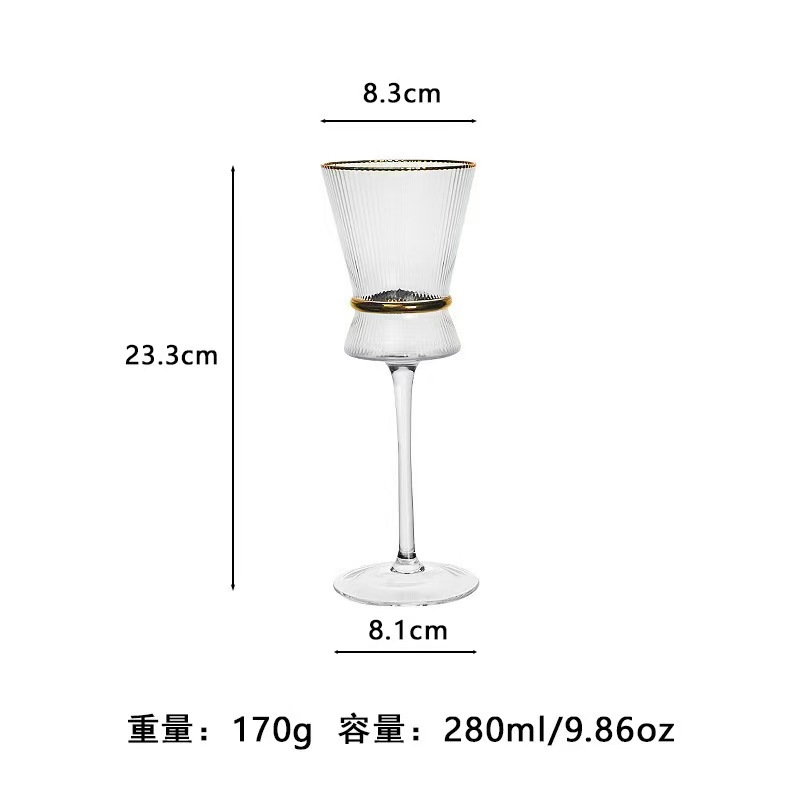 Verre à vin rouge à lèvres taille dorée