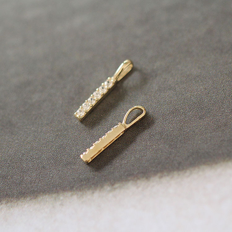 White Zircon(no chain)