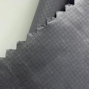0.15时尚格子涤纶面料羽绒服100% 涤纶塔夫绸格子布 - Product Image 2