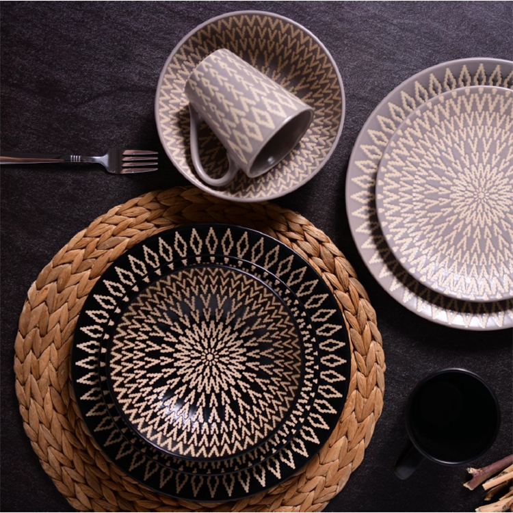 Ceramic dinner plates set price 2021 new style Black Pink Grey Stoneware dinner sets restaurant crockery dinnerwares