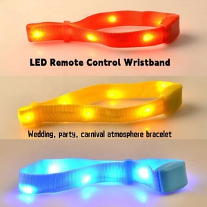Longstar gift Tragbares LED-Armband Armband Komfortable und effektive 500M Fernbedienung Kreative Party dekorationen