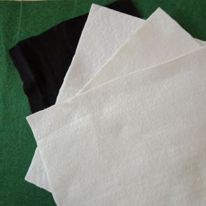 Materiale ad alta densità di geotessile in poliestere corto in fibra di geotessile Non tessuto perforato ad ago per le applicazioni di base e di drenaggio - Product Image 4