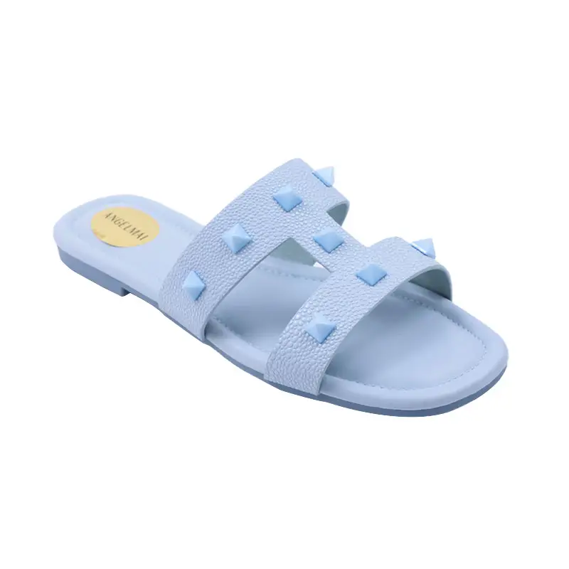 China Wholesale Ladies Sandals Non-Slip Comfort Blue Summer Beach Sldie Female Rivet Slippers Women's Flat Sandals