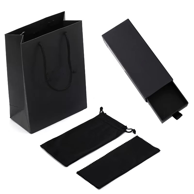Ensemble de 4 noirs