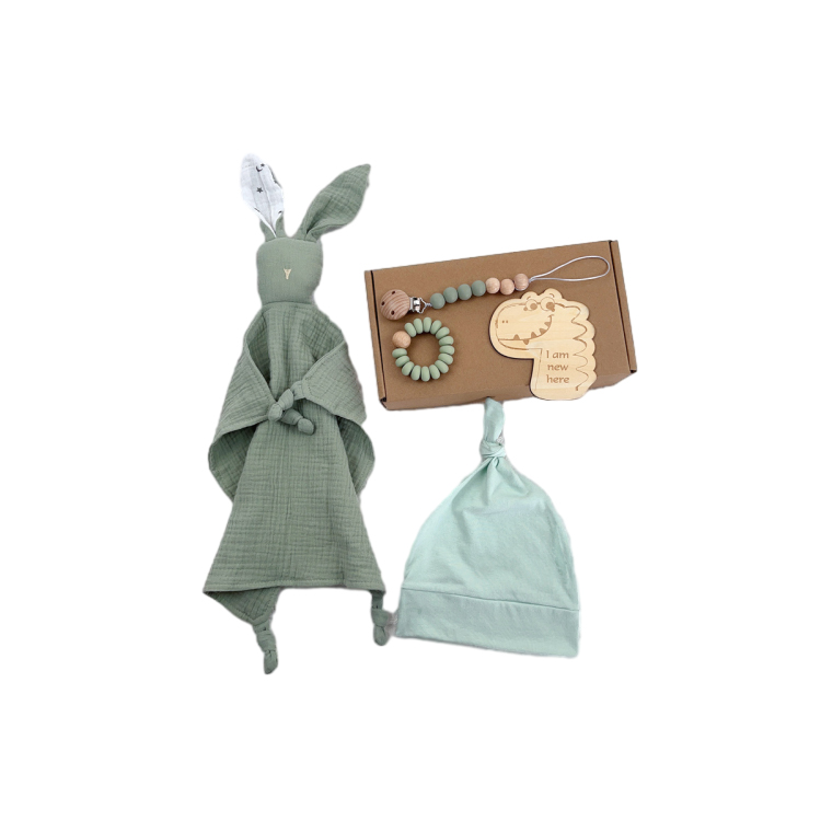 Chapeau vert menthe et or