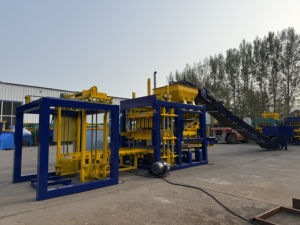 Máquina de fabricación de bloques entrelazados de cemento totalmente automática, venta de ladrillos a Ghana, a la hora de hacer cemento, a la venta - Product Image 2