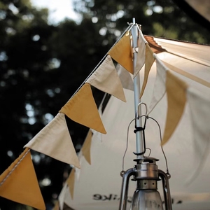 Banner triangular em cores para decoração de festivais e comemorações, tecido de poliéster de alta qualidade personalizado