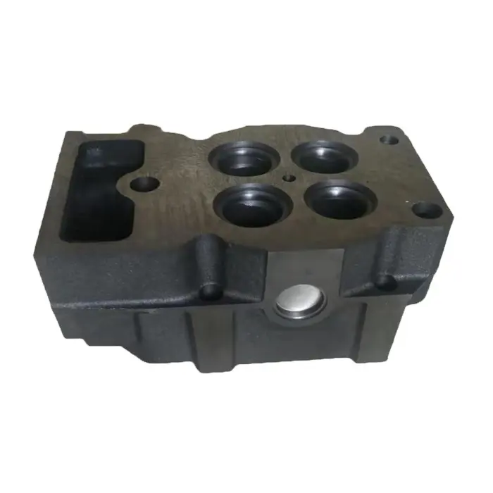 Testata di cilindro del motore Diesel BFM1015 BF6M1015 BF8M1015 0422 6976 04226574 04260814 04266423 pezzi di ricambio del motore