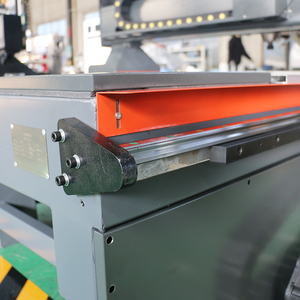 Enrutador CNC de husillo único de 3,2 kW de alta precisión para carpintería con área de trabajo de 1300x2500mm y riel de guía Hiwin - Product Image 5