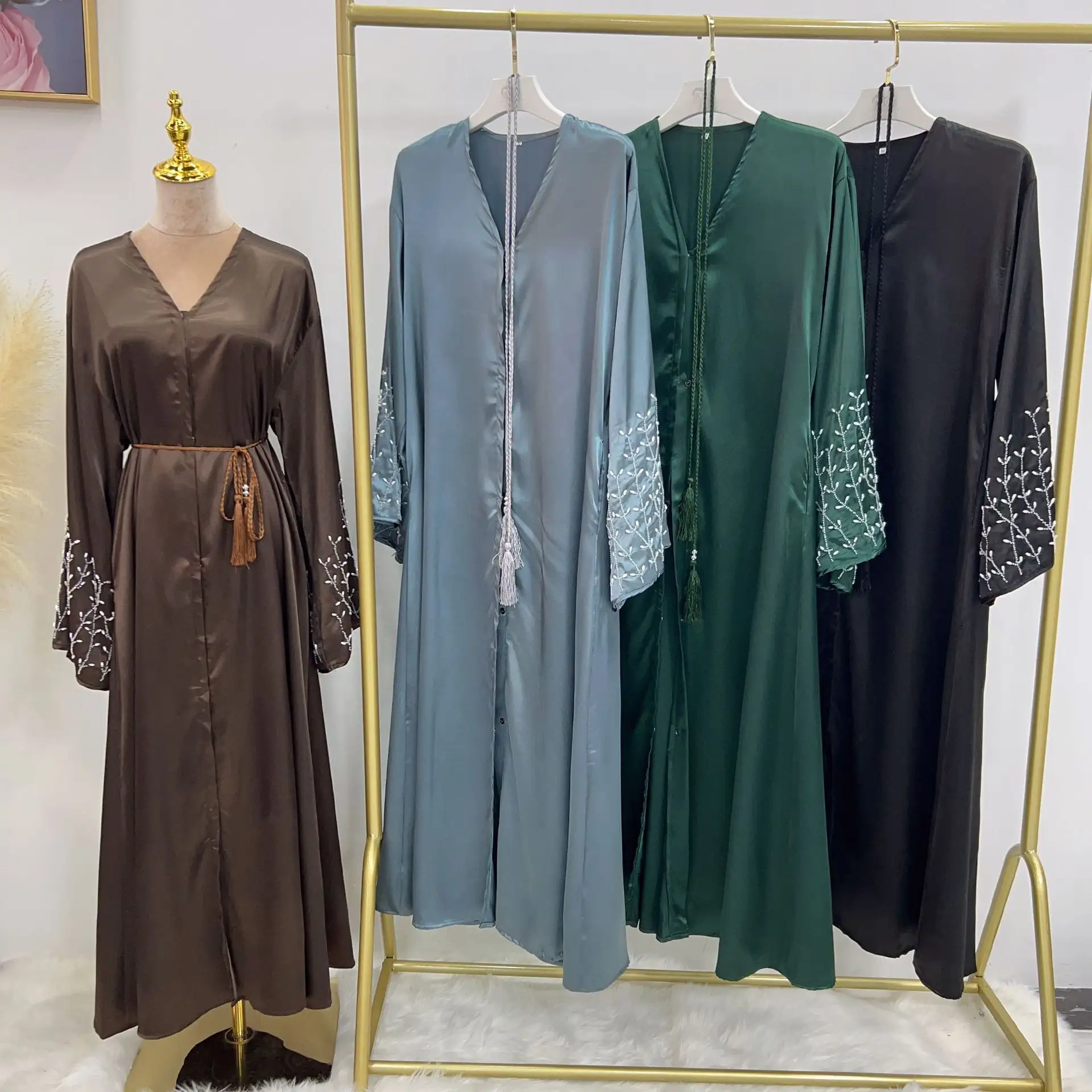 Medio oriente di lusso aperto Abaya per ragazza Dubai Ramadan perline lucide nero abaya donne islamiche vestito musulmano