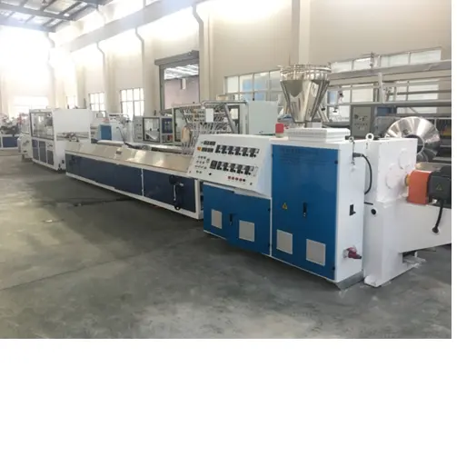 Kecepatan Tinggi PVC Profil Extruder dengan Sekrup Ganda Papan Plastik Mesin Ekstrusi