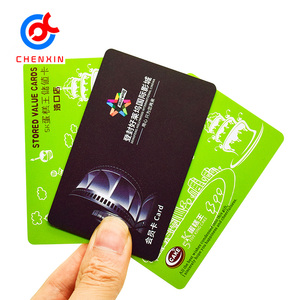 价格便宜的射频识别NFC 13.56兆赫高频F08/ M1聚氯乙烯塑料非接触式智能ic卡芯片可打印预付支付卡