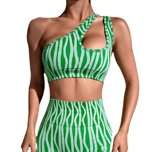 <span class=keywords><strong>Euro</strong></span>-amerikan tarzı dikişsiz spor ter spor yelek şeftali kalça şort <span class=keywords><strong>Yoga</strong></span> setleri ile şerit tasarım moda sutyen şort takım