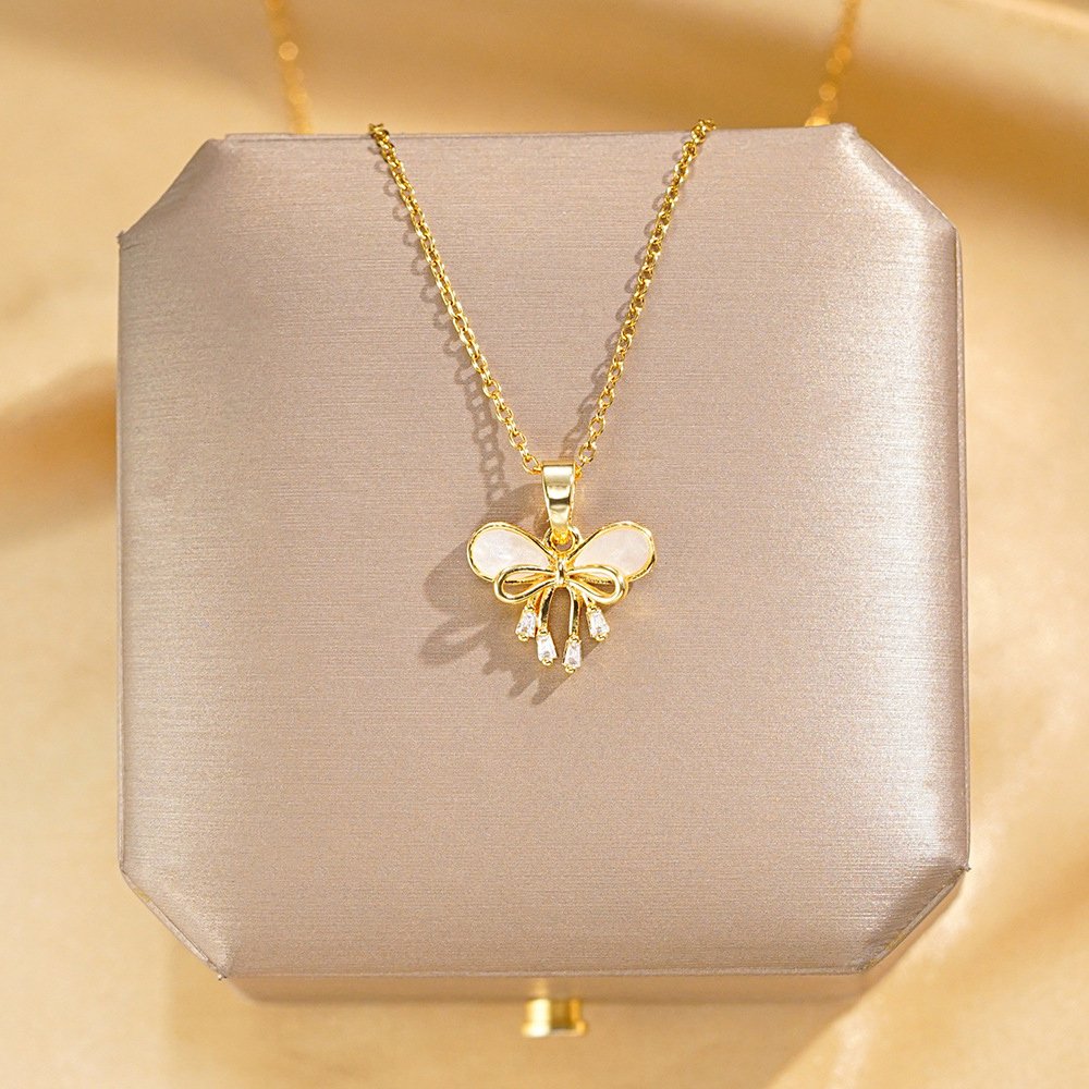 Bow necklace