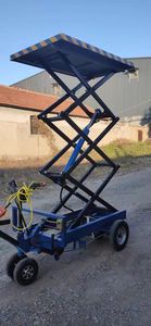 Convenient Scissor Lifting <strong>Platform</strong> Warehouse Manual Hydraulic <strong>Loading</strong> and <strong>Unloading</strong> <strong>Platform</strong> 1 Ton Increased by 1 Meter