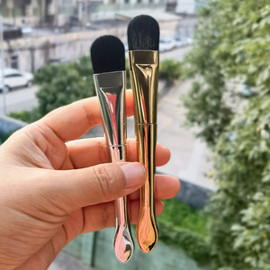 Tek lüks Spatula kavisli sıvı Vegan sentetik vakıf makyaj fırçası 2 in 1 Mini yüz kil fırçalayın merhem maske fırça - Product Image 3