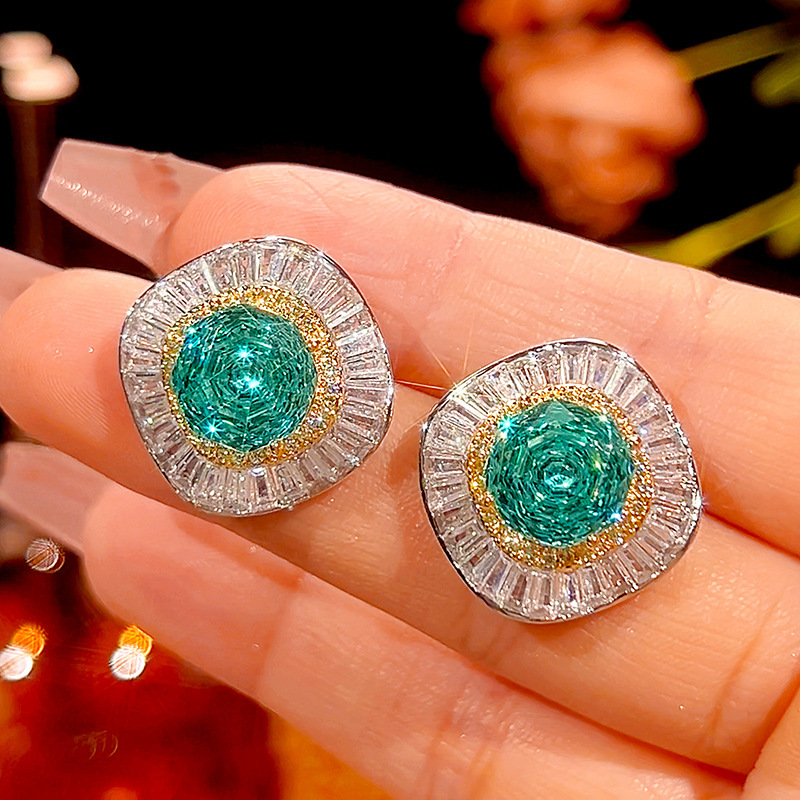 Para clous d'oreilles verts