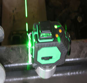 Niveles láser giratorios automáticos portátiles Autonivelación 360 riel haz verde Nivel láser de línea cruzada - Product Image 2