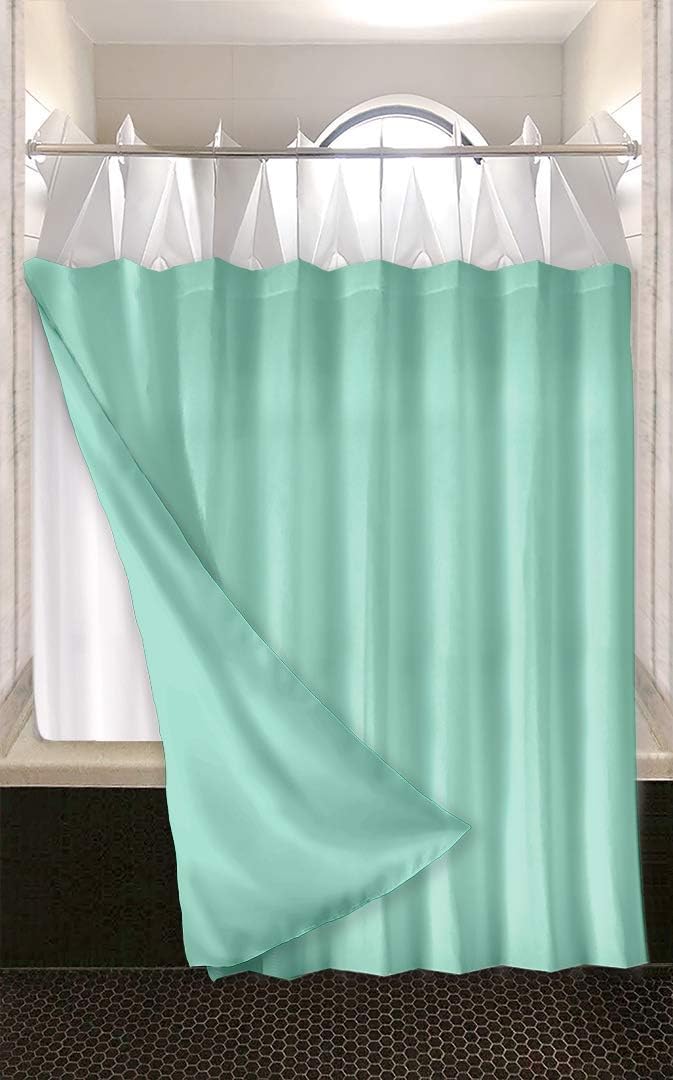 Blanc avec rideau menthe
