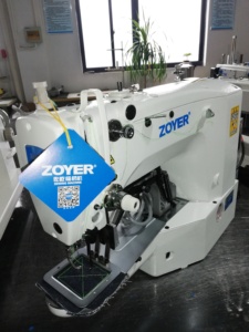 Macchina per cucire ZY1905D-6050 del modello di puntatura della barra di programma con il touch screen - Product Image 2