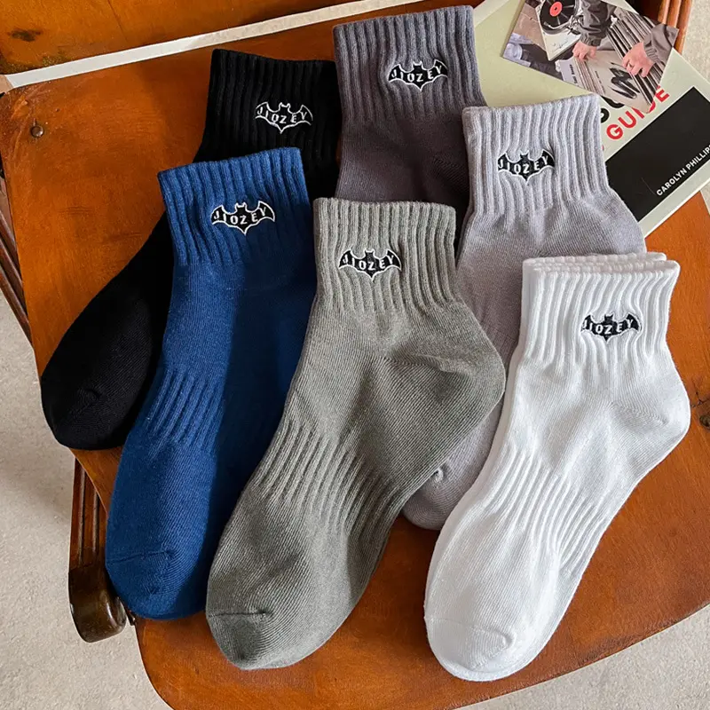 Chaussettes personnalisées en coton Chaussettes brodées une pièce Chaussettes unisexes en tricot uni Sport Easy Sock