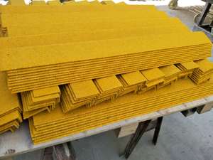 <span class=keywords><strong>PVC</strong></span> kauçuk alüminyum plastik Metal merdiven parçaları için Modern kaymaz fiberglas şeritler şık merdiven <span class=keywords><strong>Nosing</strong></span> - Product Image 3