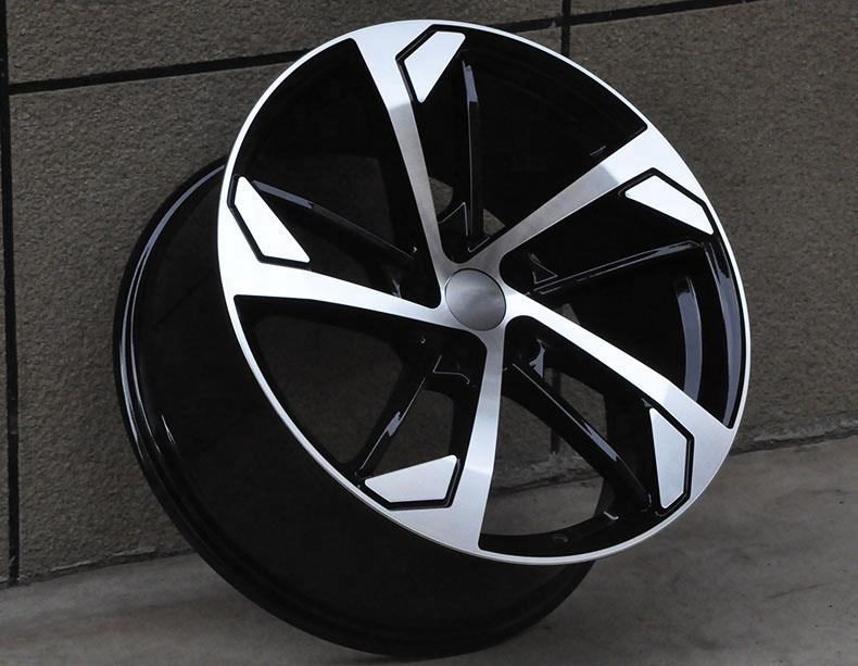 Brillant noir avec surface usinée