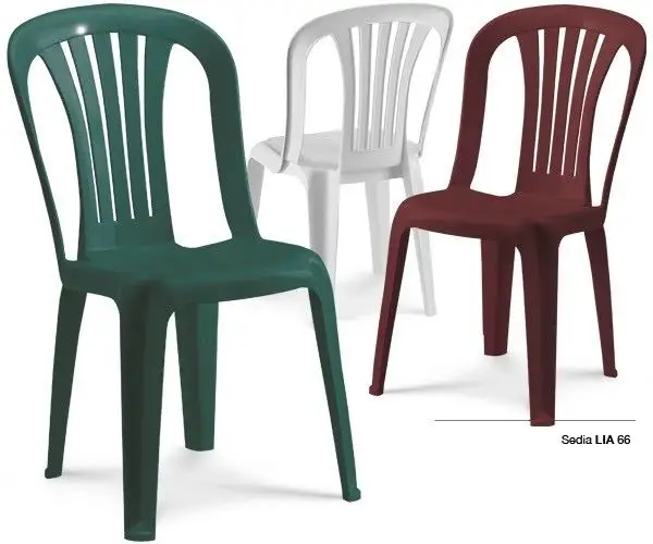 Grande chaise de jardin moderne empilable à 7 barres en plastique PP, vente en gros de meubles de patio pour repas en plein air avec matériau en rotin
