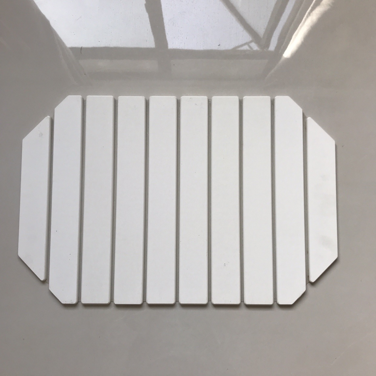 Dans l'ensemble octogonal-blanc