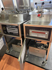 Freidora de presión eléctrica de gas de 25L de acero inoxidable automática por ordenador con control digital con bomba de aceite