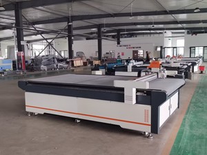 Automatic Multifunctional CNC Textile <strong>Cutter</strong> Machine Fabric <strong>Cutter</strong> with Pump Engine &amp; Motor Core Components Included